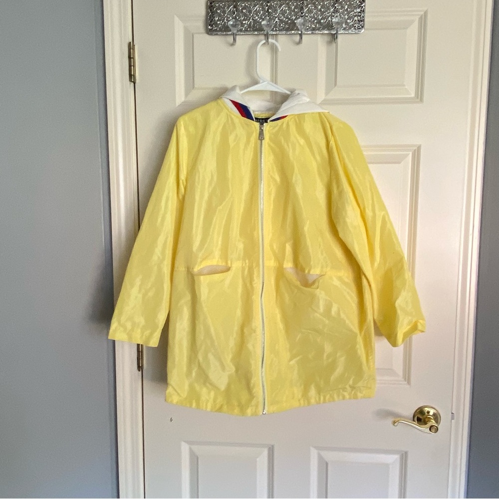 Rain jacket women’s